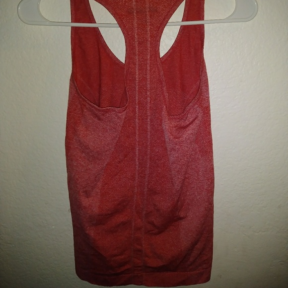 Forever 21 tight and stretchy workout shirt - Picture 2 of 2